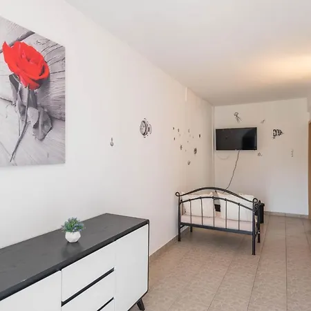 Mare Apartment Orebic