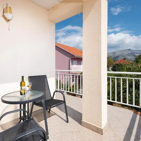 Mare Apartment Orebic